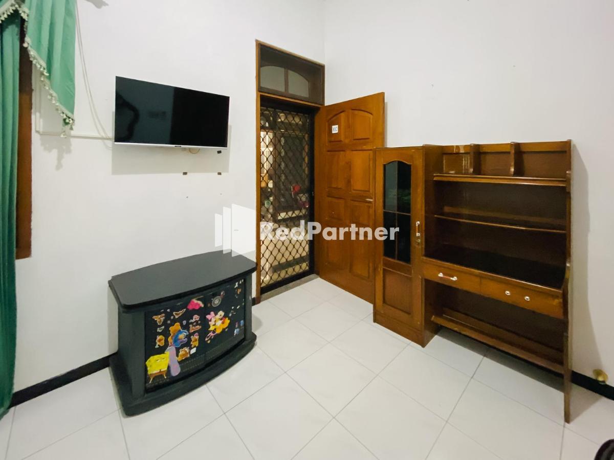 Hotel Griya Dalem Syariah Redpartner à Sorabaya Extérieur photo